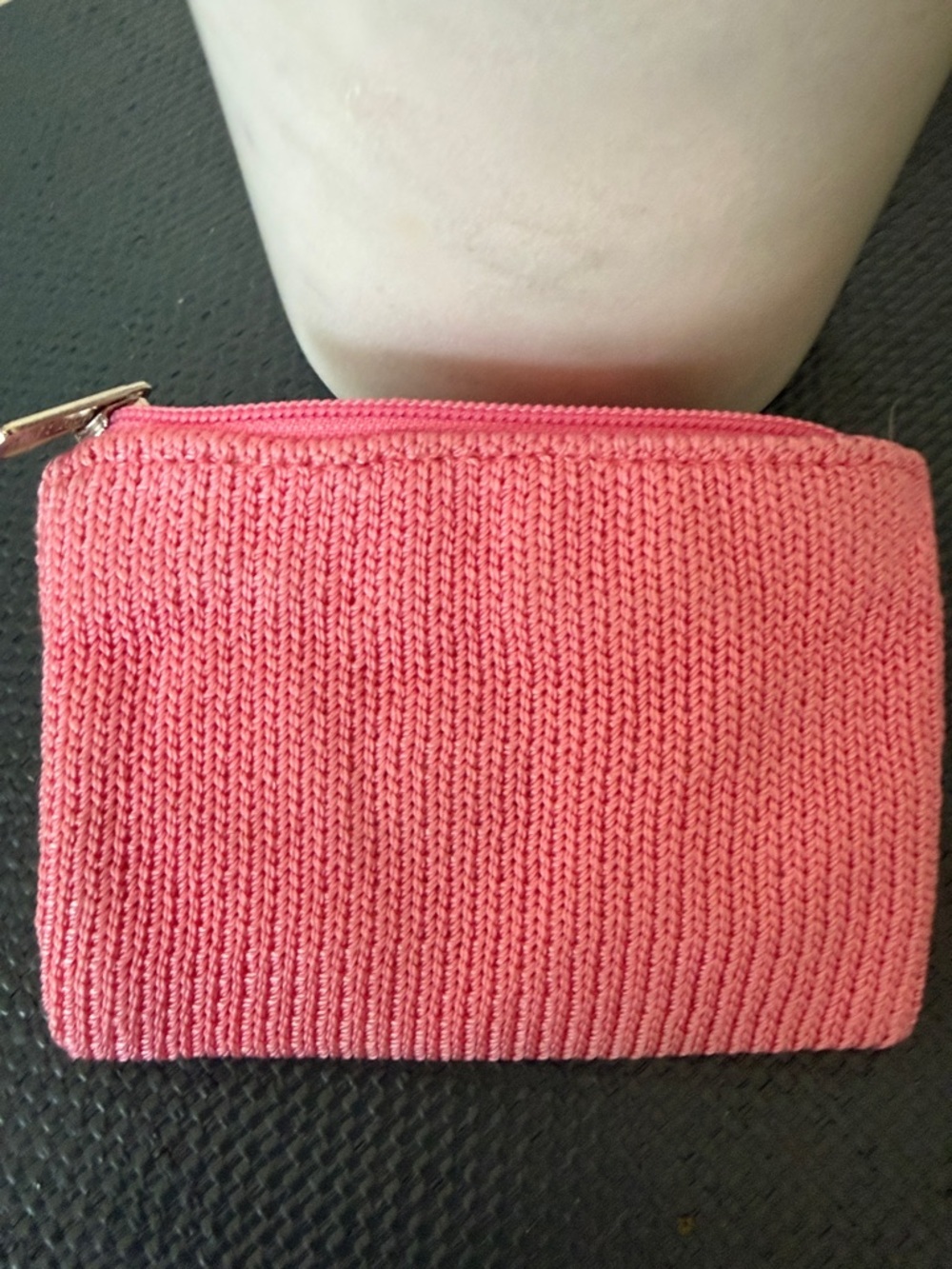 The Sak Pink Crochet Mini Pouch Bag Strawberry Leaf NWOT - Picture 4 of 4
